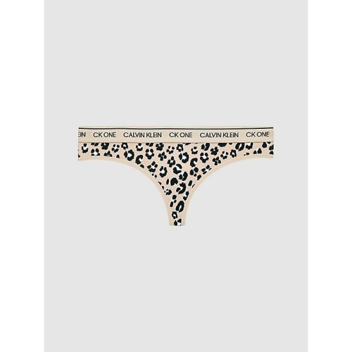 Dámske tangá Calvin Klein CK One Stephen Animal Thong hnedé Dámske tangá Calvin Klein CK One Stephen Animal Thong hnedé